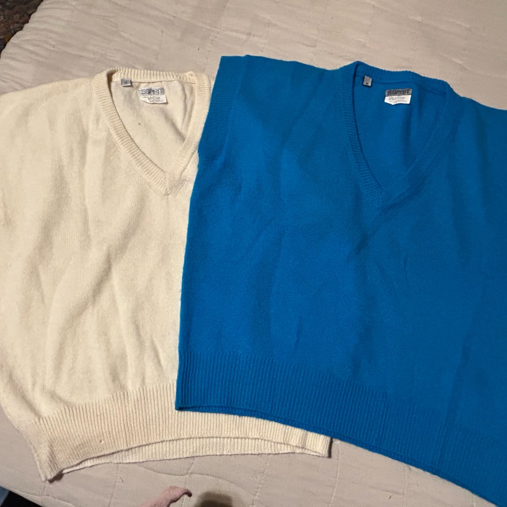Vintage Esprit Lambswool V-Neck Sweaters in Cream and Blue